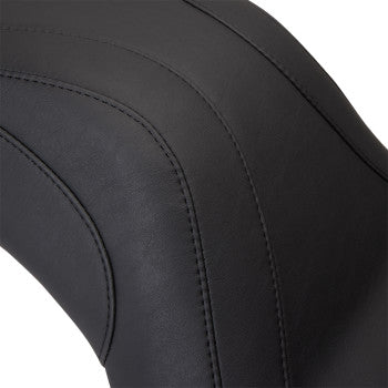 MUSTANG Day Tripper™ Seat - Plain - VN900 '06-'21 76128