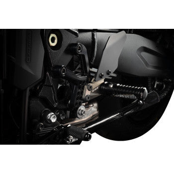 GILLES TOOLING Adjustable Rearset - Black GSX-8S 2023-2024 AS31GT3-S13-B