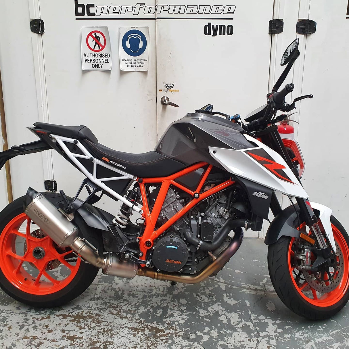 Vandemon KTM Superduke 1290R Titanium Exhaust System Gen1 & 2 KTM129SDTIEXHPA VA-64