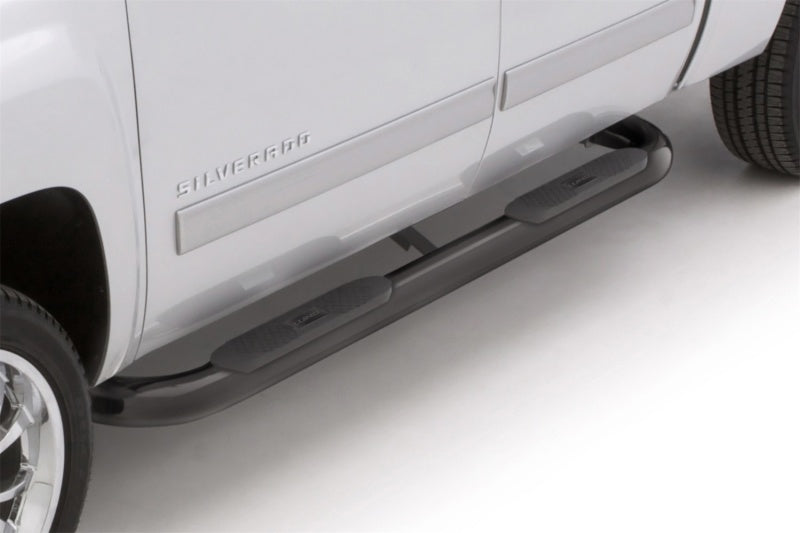 Lund 15-17 Chevy Colorado Crew Cab 4in. Oval Curved Steel Nerf Bars - Black 23440360