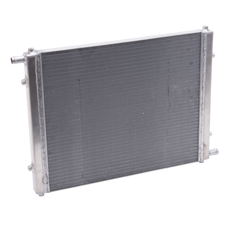 Edelbrock Heat Exchanger Single Pass Single Row 31 000 Btu/Hr 22In W X 16 5In H X 1 5In D Silver 15405