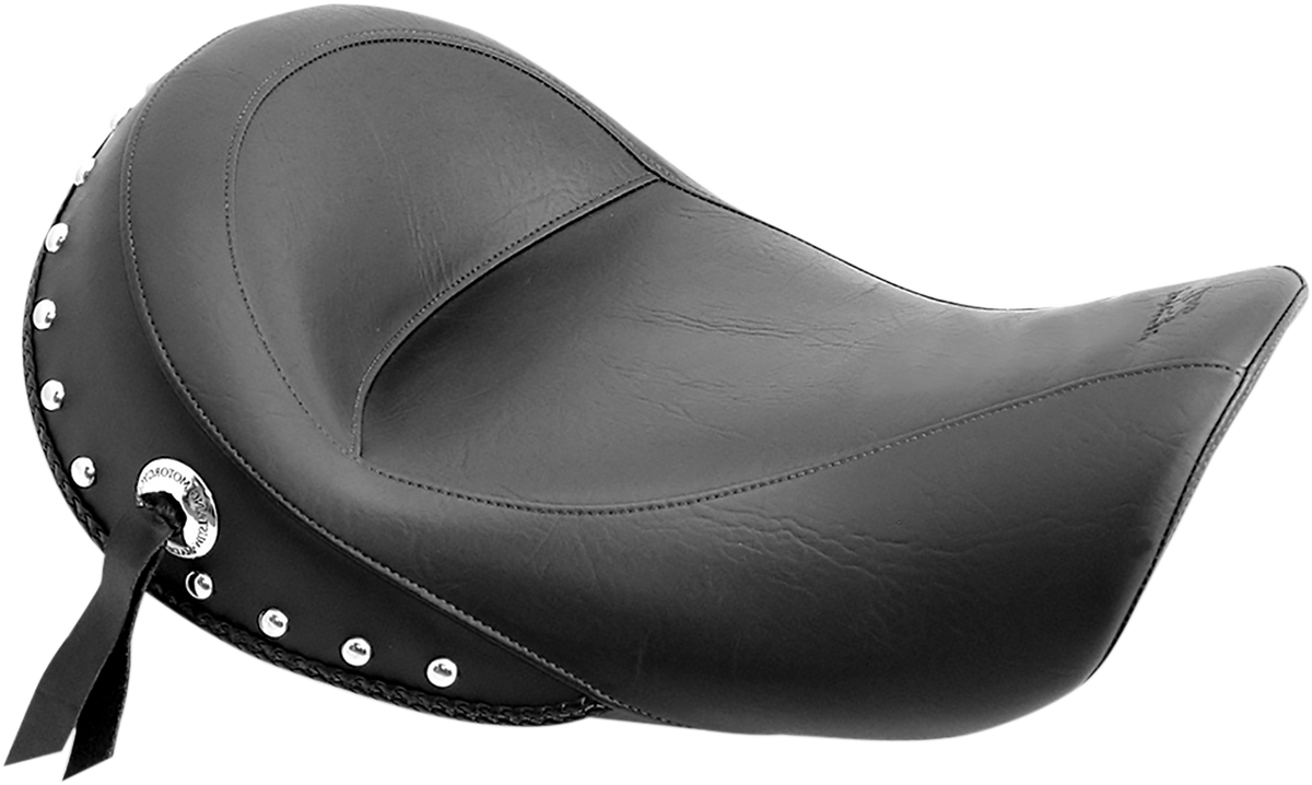 MUSTANG Solo Studded Seat - FXD '04-'05 75271