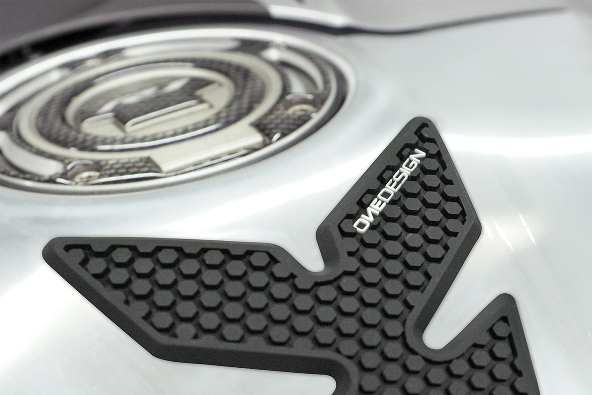 PUIG HI-TECH PARTS Protector Depósito Neumático Negro 9939N