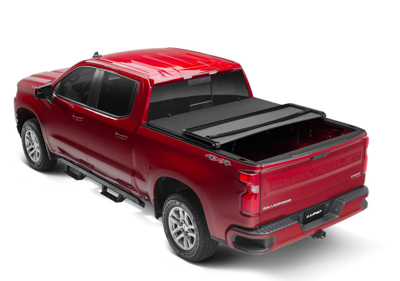 Lund 19-23 Chevrolet Silverado 1500 (5.5ft. Bed) Genesis Elite Tri-Fold Tonneau Cover - Black 958292