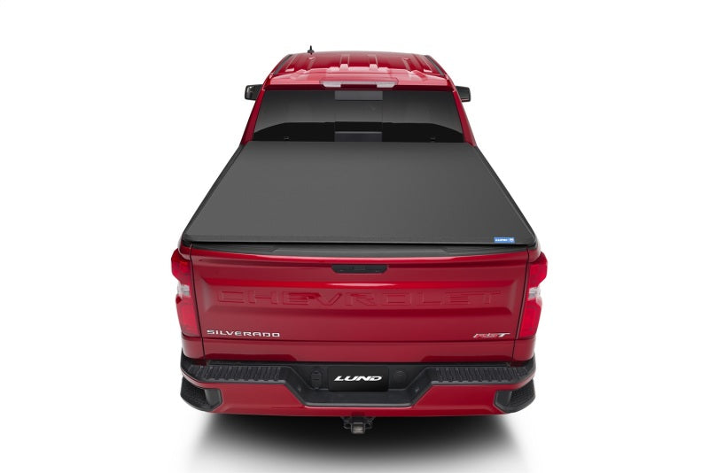 Lund 19-23 Chevrolet Silverado 1500 (5.5ft. Bed) Genesis Elite Tri-Fold Tonneau Cover - Black 958292