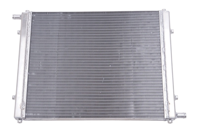 Edelbrock Heat Exchanger Single Pass Single Row 31 000 Btu/Hr 22In W X 16 5In H X 1 5In D Silver 15405