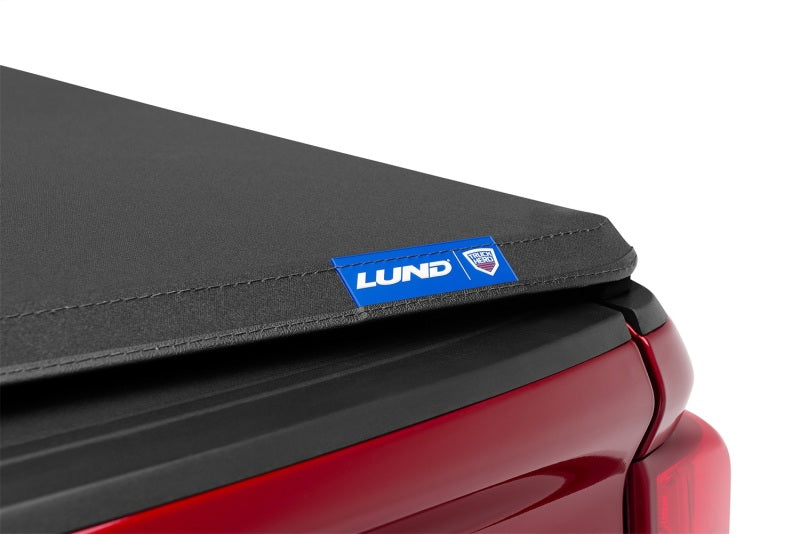 Lund 19-23 Chevrolet Silverado 1500 (5.5ft. Bed) Genesis Elite Tri-Fold Tonneau Cover - Black 958292