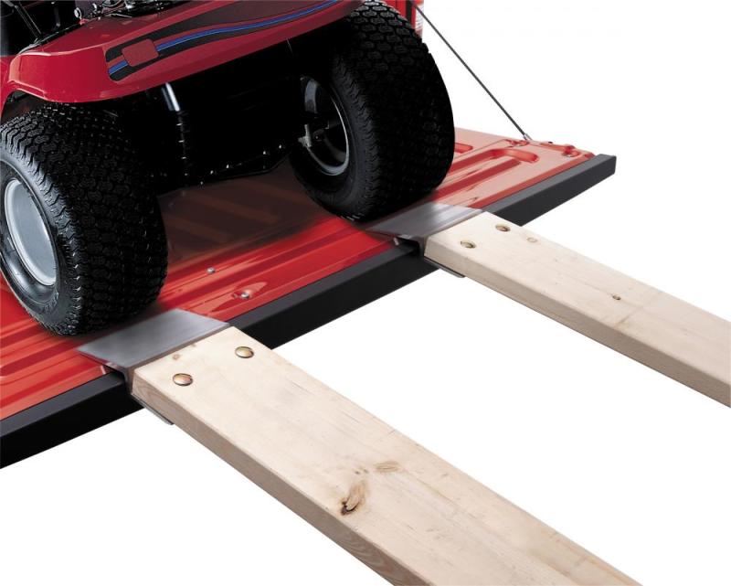 Lund Universal Ramp Kit For 2X8in To 2X10in Planks 9X7.5X2.25in - Silver 602002
