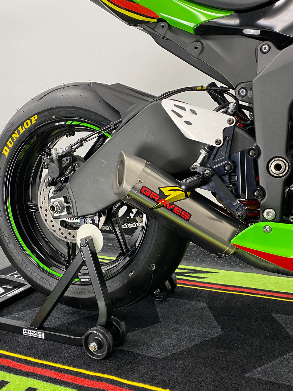 Escape de titanio deslizante con respaldo de gato de Graves Motorsports ZX6-R 2019-2023 EXK-19ZX6-CBTT