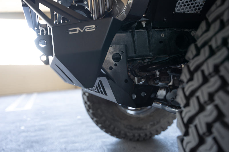 DV8 Offroad 18-23 Jeep Wrangler JL/JT Front Bumper Sway-Bar Disconnect Motor Skid Plate SPJL-02