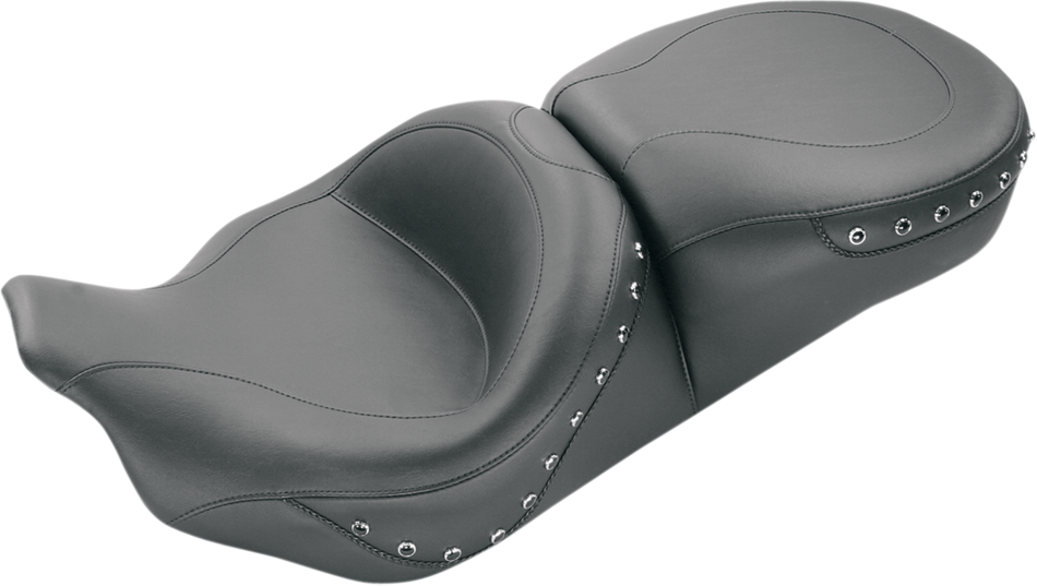 MUSTANG Touring Seat - Black Studs - '08-'21 FLT 76039