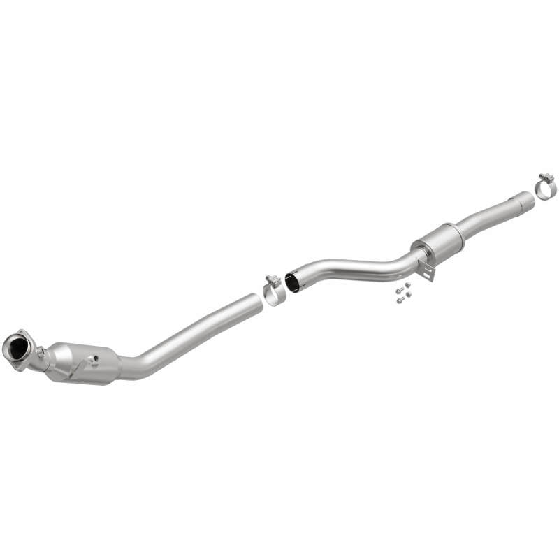 Magnaflow Conv DF 2013-2017 SL550 V8 4.6 OEM Underbody 21-572