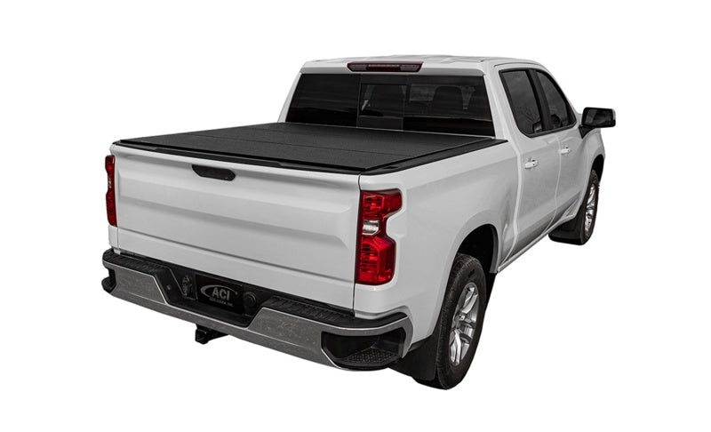 Access LOMAX Alum Tri-Fold Cover w/Split Rails BK Urethane Finish 19-20 Dodge Ram-5ft 7in w/o RamBox B3040069