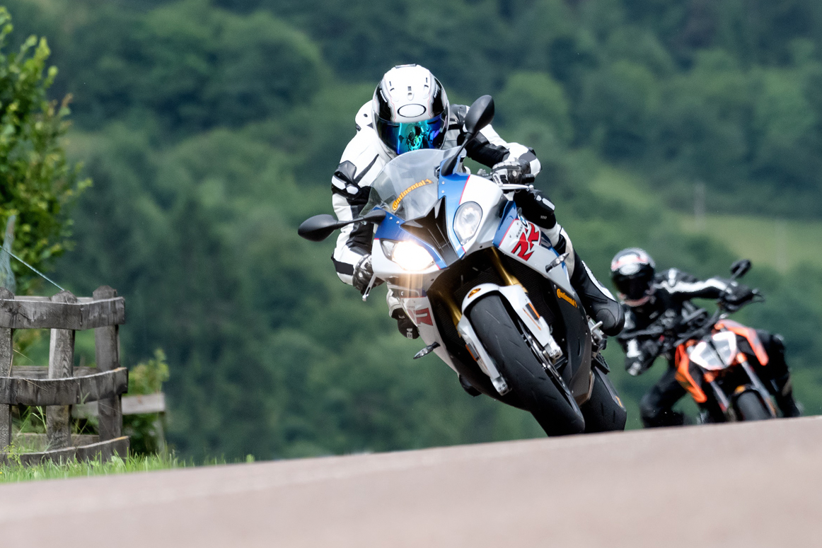 Neumático CONTINENTAL - ContiRaceAttack 2 Street - Trasero - 190/50ZR17 - (73W) 2446600000 